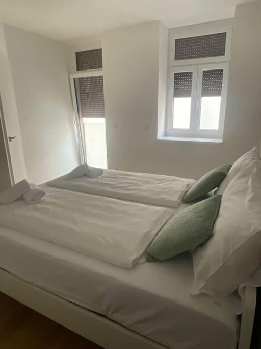 New Central Apartments Westbahnhof Vienna Luaran gambar