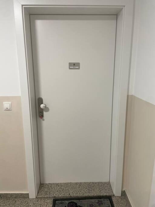 New Central Apartments Westbahnhof Vienna Luaran gambar
