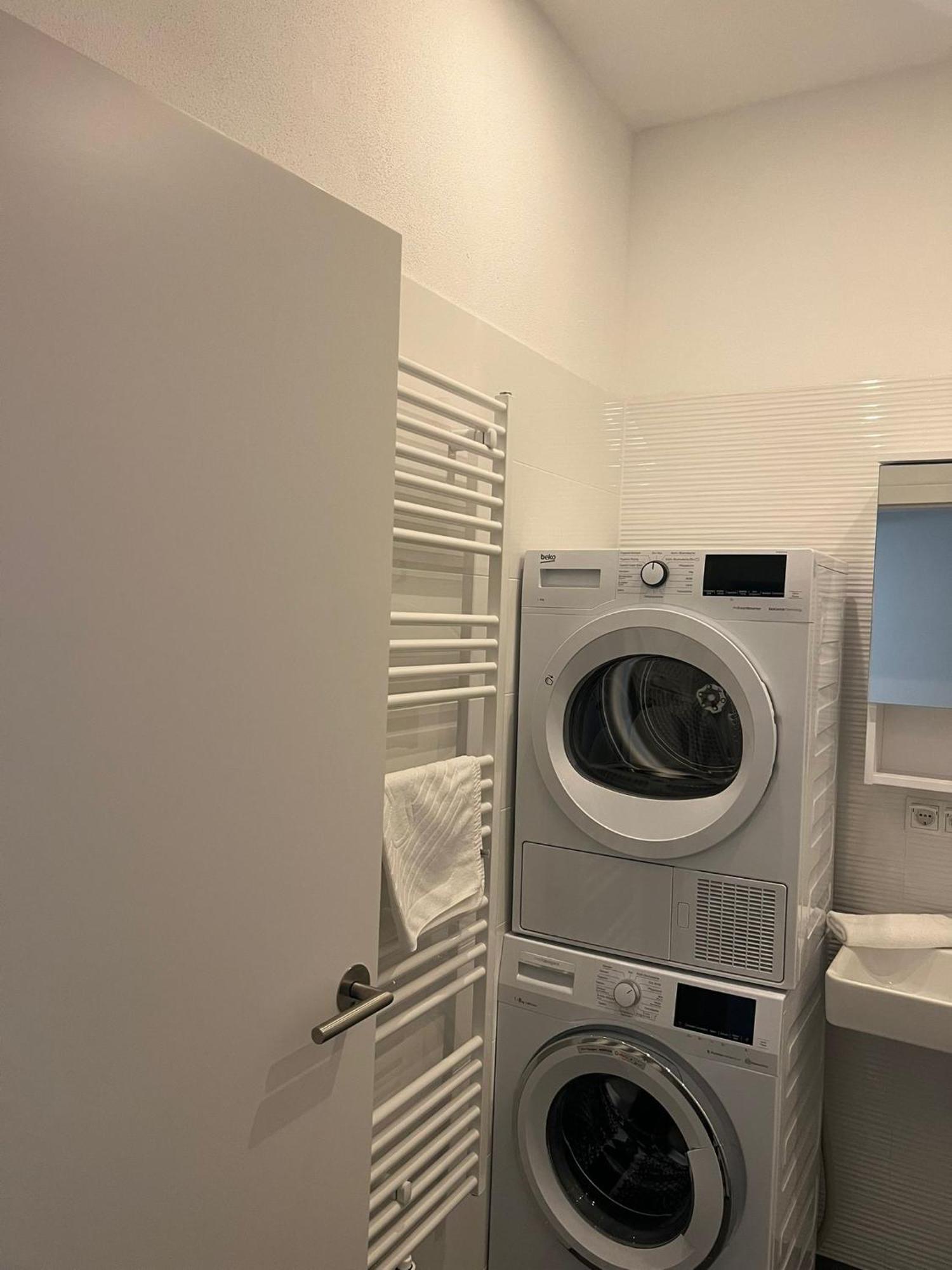 New Central Apartments Westbahnhof Vienna Luaran gambar