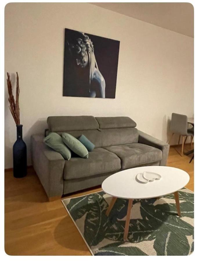 New Central Apartments Westbahnhof Vienna Luaran gambar